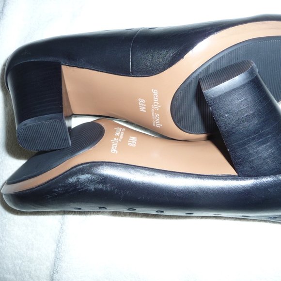 Gentle Souls by Kenneth Cole "Reno" Pumps - Picture 11 of 12